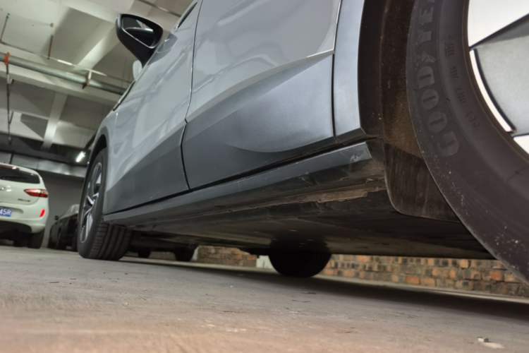 Used Volkswagen ID.4 CROZZ 2022 Pure Edition Limited Edition Left Side Sill