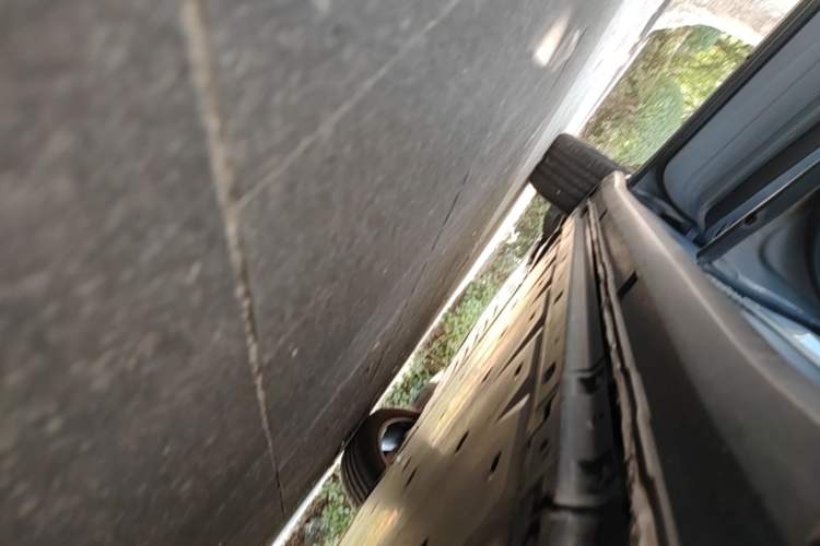 Used Volkswagen ID.4 CROZZ 2022 Long-Range Lite PRO Edition Left Side Sill
