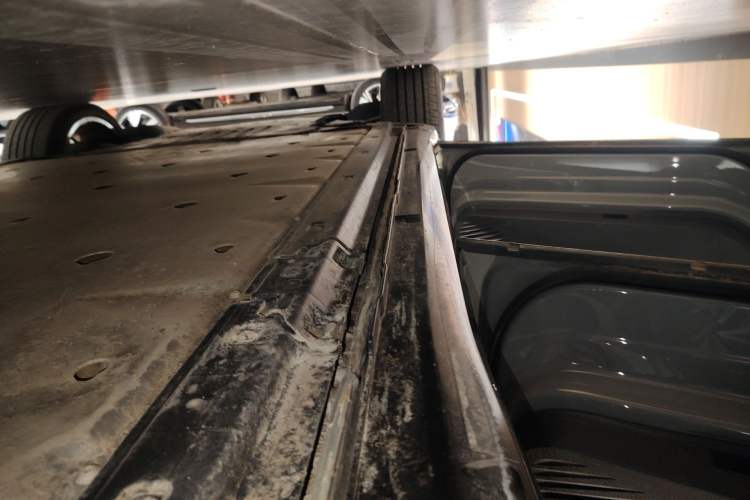 Used Volkswagen ID.4 CROZZ 2022 High-Performance PRIME Edition Left Side Sill