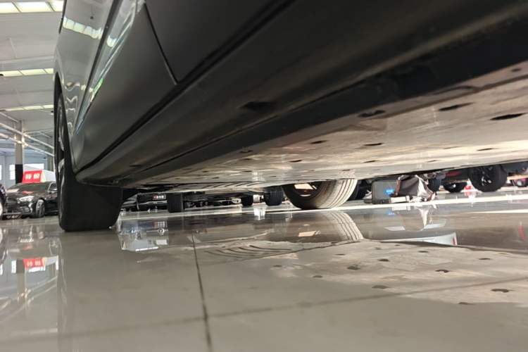 Used Volkswagen ID.4 CROZZ 2022 Long-Range Lite PRO Edition Left Side Sill