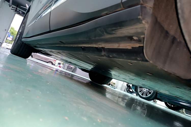 Used Volkswagen ID.4 CROZZ 2022 Long-Range PURE+ Edition Left Side Sill