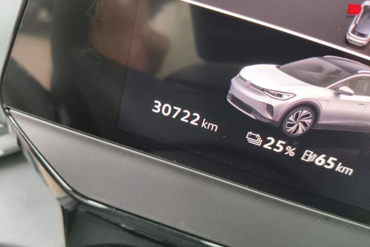 Used Volkswagen ID.4 CROZZ 2022 Pure Edition Limited Edition Odometer Close Up