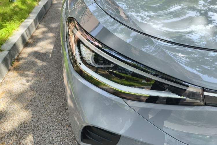 Used Volkswagen ID.4 CROZZ 2022 Standard Range PURE Edition Right Front Headlight