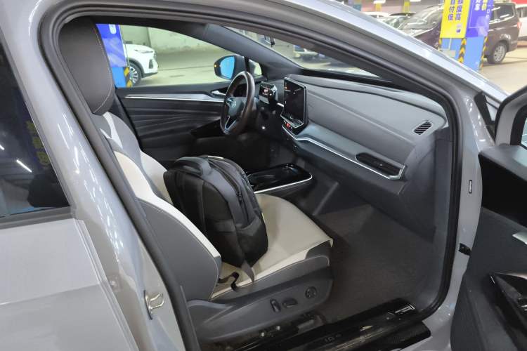Used Volkswagen ID.4 CROZZ 2022 Pure Edition Limited Edition Right Front Seat