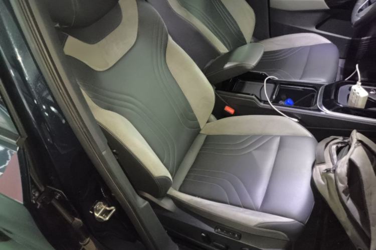 Used Volkswagen ID.4 CROZZ 2022 Long-Range Lite PRO Edition Right Front Seat