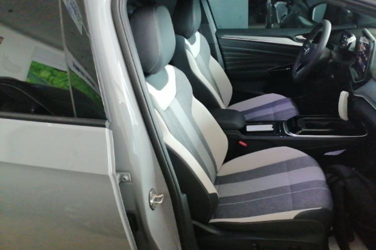 Used Volkswagen ID.4 CROZZ 2022 Pure Edition Limited Edition Right Front Seat