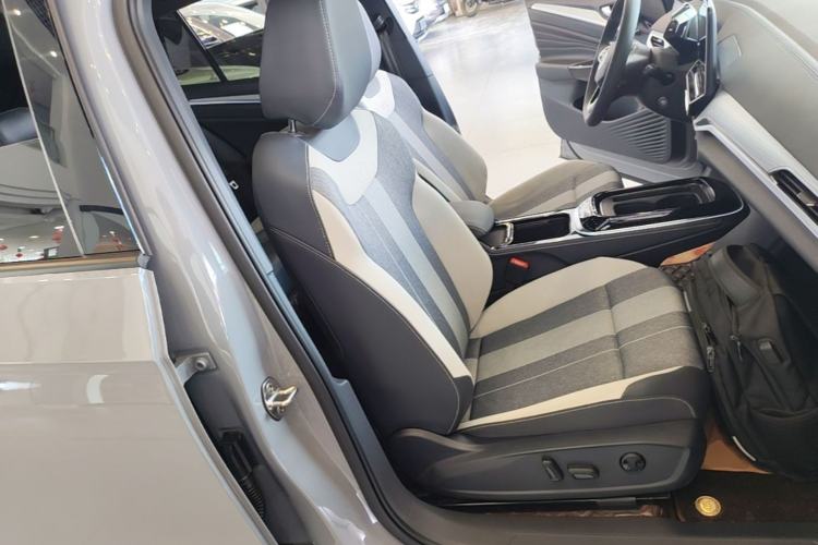 Used Volkswagen ID.4 CROZZ 2022 Pure Edition Limited Edition Right Front Seat