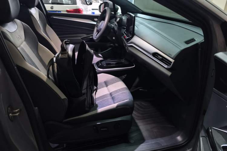 Used Volkswagen ID.4 CROZZ 2022 Pure Edition Limited Edition Right Front Seat