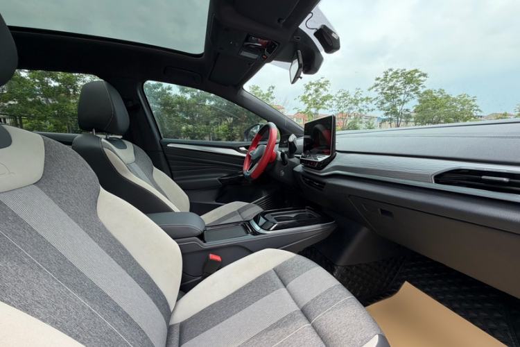 Used Volkswagen ID.4 CROZZ 2022 Pure Edition Limited Edition Right Front Seat