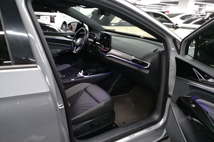Used Volkswagen ID.4 CROZZ 2022 Long-Range PURE+ Edition Right Front Seat