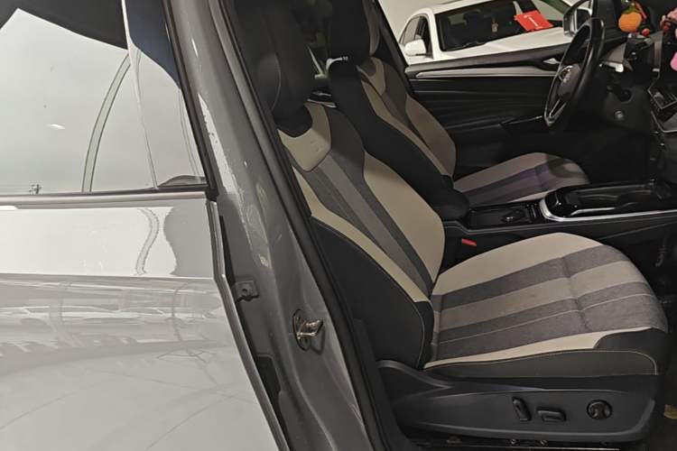 Used Volkswagen ID.4 CROZZ 2022 Pure Edition Limited Edition Right Front Seat