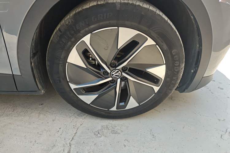 Used Volkswagen ID.4 CROZZ 2022 Pure Edition Limited Edition Right Front Wheel Hub