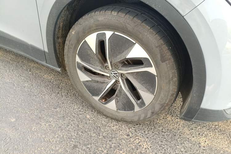 Used Volkswagen ID.4 CROZZ 2022 Pure Edition Limited Edition Right Front Wheel Hub