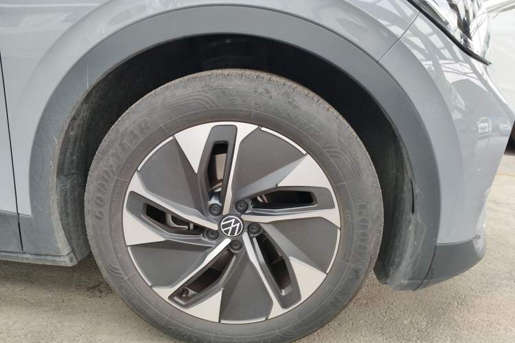 Used Volkswagen ID.4 CROZZ 2022 Pure Edition Limited Edition Right Front Wheel Hub