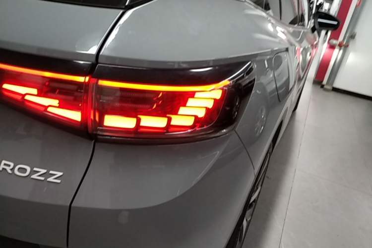 Used Volkswagen ID.4 CROZZ 2022 Long-Range PURE+ Edition Right Rear Taillight