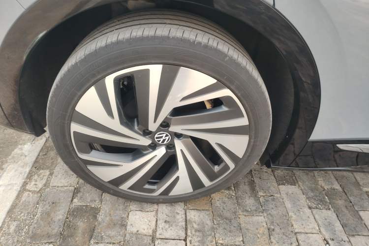 Used Volkswagen ID.4 CROZZ 2022 High-Performance PRIME Edition Right Rear Wheel Hub