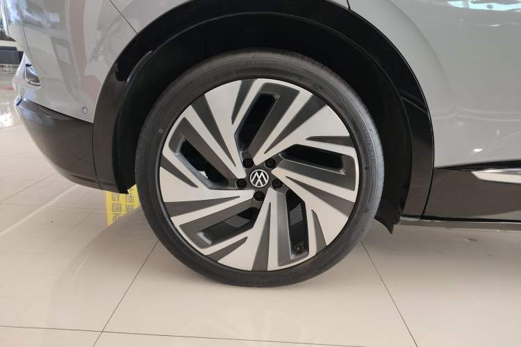 Used Volkswagen ID.4 CROZZ 2022 High-Performance PRIME Edition Right Rear Wheel Hub