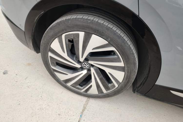 Used Volkswagen ID.4 CROZZ 2022 High-Performance PRIME Edition Right Rear Wheel Hub