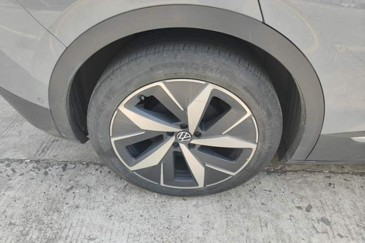 Used Volkswagen ID.4 CROZZ 2022 Long-Range Lite PRO Edition Right Rear Wheel Hub