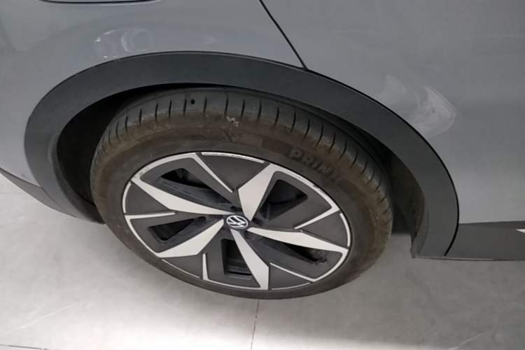 Used Volkswagen ID.4 CROZZ 2022 Long-Range PURE+ Edition Right Rear Wheel Hub