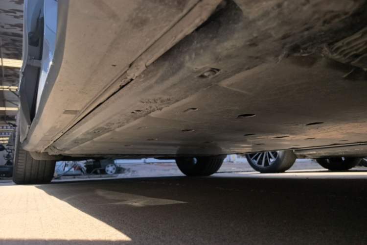 Used Volkswagen ID.4 CROZZ 2022 Long-Range Lite PRO Edition Right Side Sill