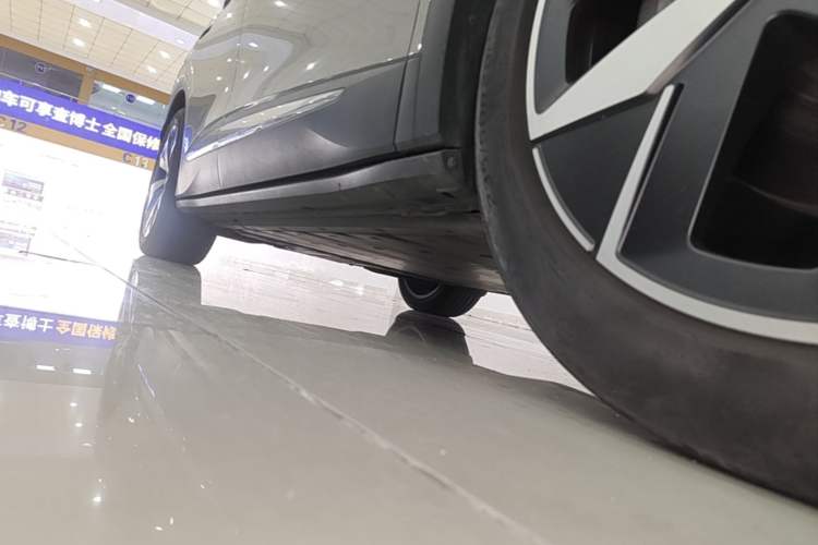 Used Volkswagen ID.4 CROZZ 2022 Long-Range Lite PRO Edition Right Side Sill