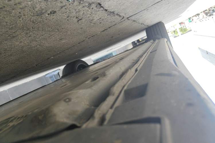 Used Volkswagen ID.4 CROZZ 2022 Long-Range Lite PRO Edition Right Side Sill