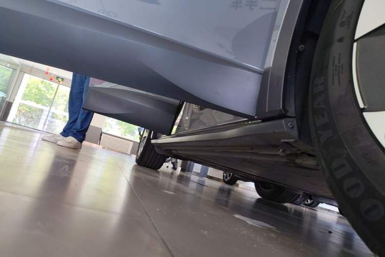 Used Volkswagen ID.4 CROZZ 2022 Pure Edition Limited Edition Right Side Sill