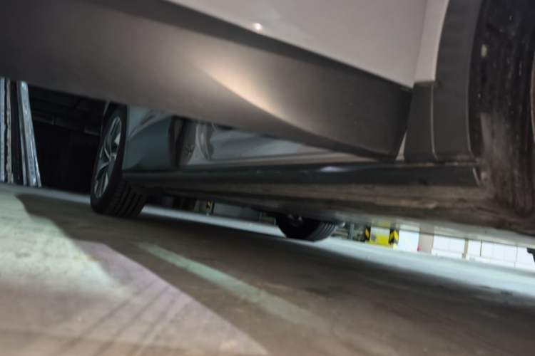 Used Volkswagen ID.4 CROZZ 2022 Pure Edition Limited Edition Right Side Sill