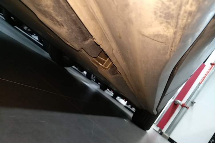 Used Volkswagen ID.4 CROZZ 2022 Long-Range PURE+ Edition Right Side Sill