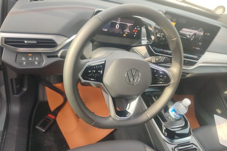 Used Volkswagen ID.4 CROZZ 2022 High-Performance PRIME Edition Steering Wheel