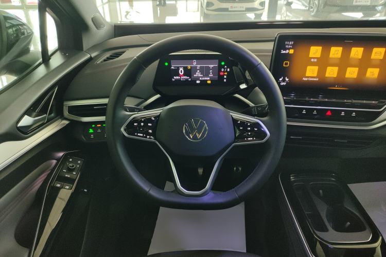 Used Volkswagen ID.4 CROZZ 2022 High-Performance PRIME Edition Steering Wheel
