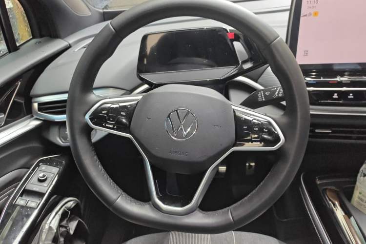 Used Volkswagen ID.4 CROZZ 2022 Long-Range PURE+ Edition Steering Wheel