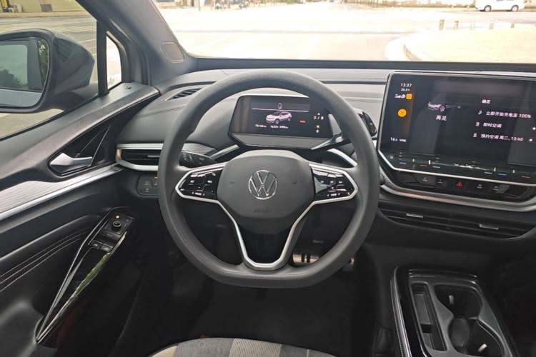 Used Volkswagen ID.4 CROZZ 2022 Long-Range PURE+ Edition Steering Wheel