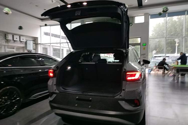 Used Volkswagen ID.4 CROZZ 2022 Pure Edition Limited Edition Trunk