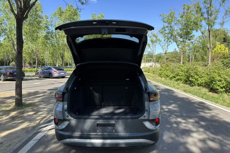 Used Volkswagen ID.4 CROZZ 2022 Long-Range Lite PRO Edition Trunk