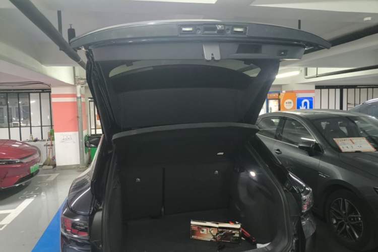 Used Volkswagen ID.4 CROZZ 2022 Long-Range Lite PRO Edition Trunk