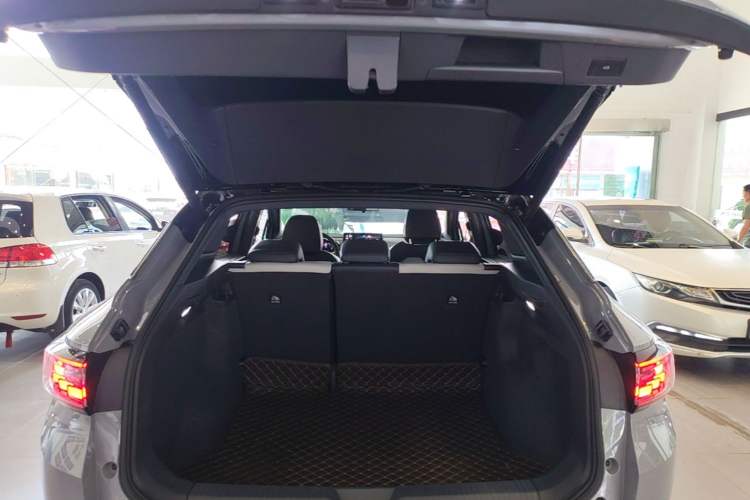 Used Volkswagen ID.4 CROZZ 2022 Pure Edition Limited Edition Trunk