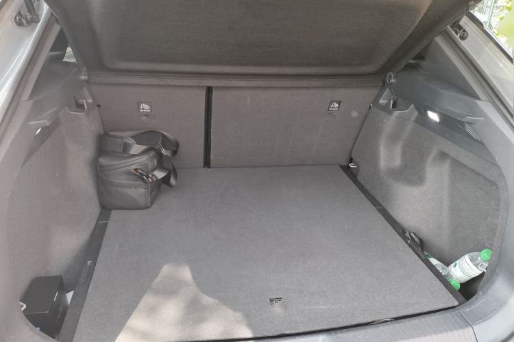 Used Volkswagen ID.4 CROZZ 2022 Standard Range PURE Edition Trunk