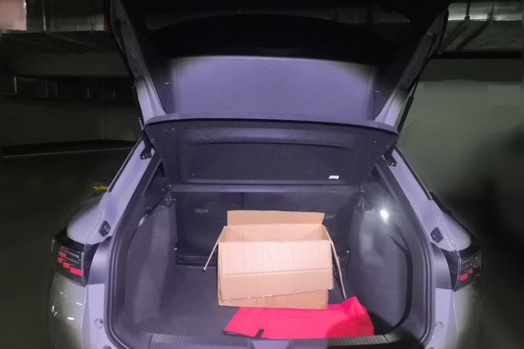 Used Volkswagen ID.4 CROZZ 2022 Standard Range PURE Edition Trunk