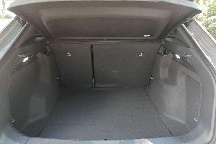 Used Volkswagen ID.4 CROZZ 2022 Long-Range Lite PRO Edition Trunk