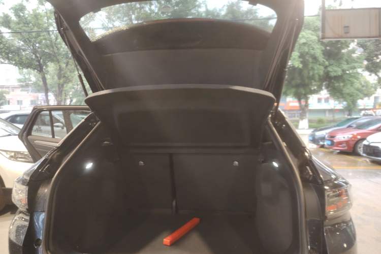 Used Volkswagen ID.4 CROZZ 2022 Pure Edition Limited Edition Trunk