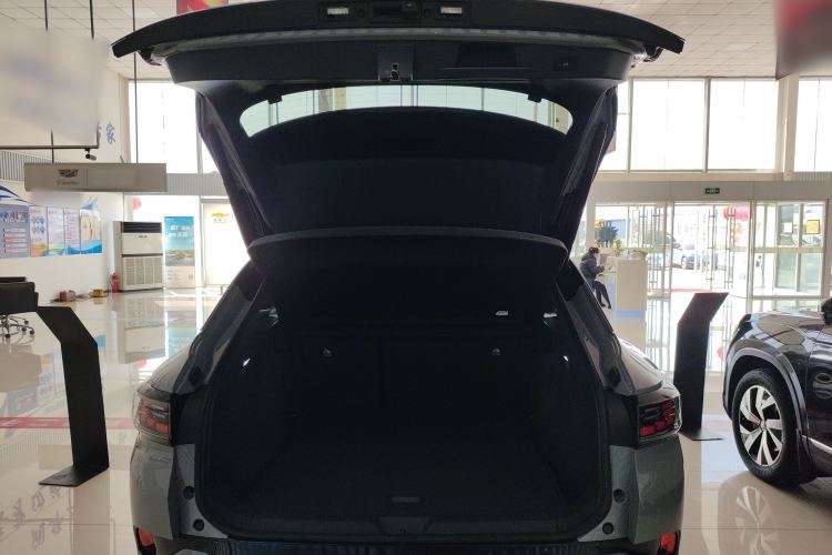 Used Volkswagen ID.4 CROZZ 2022 High-Performance PRIME Edition Trunk