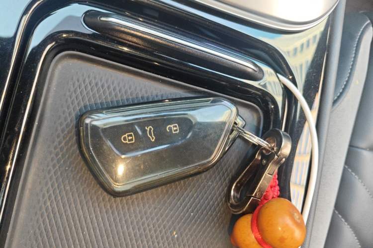 Used Volkswagen ID.4 CROZZ 2022 Long-Range Lite PRO Edition Vehicle Key