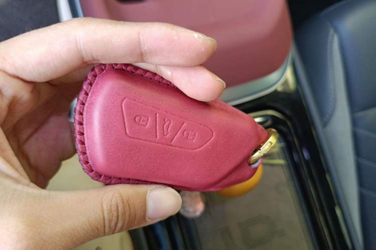 Used Volkswagen ID.4 CROZZ 2022 Long-Range Lite PRO Edition Vehicle Key