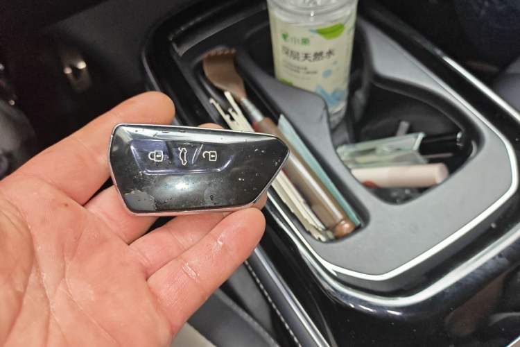Used Volkswagen ID.4 CROZZ 2022 Long-Range PURE+ Edition Vehicle Key