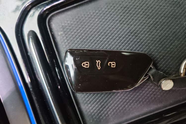 Used Volkswagen ID.4 CROZZ 2022 Long-Range Lite PRO Edition Vehicle Key