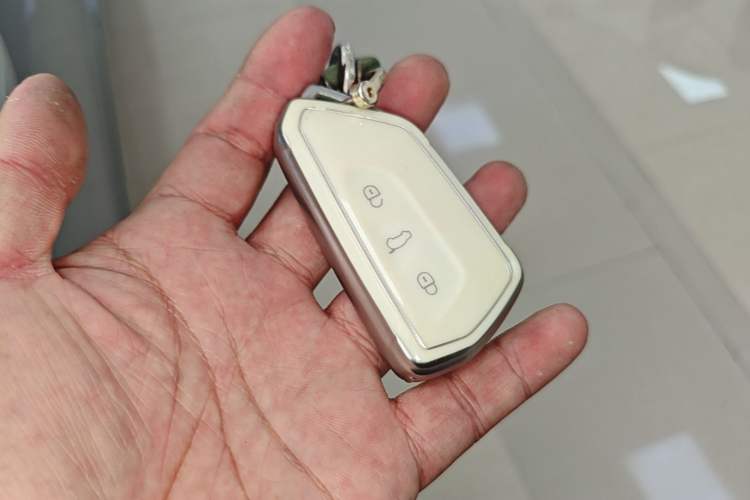 Used Volkswagen ID.4 CROZZ 2022 Long-Range Lite PRO Edition Vehicle Key