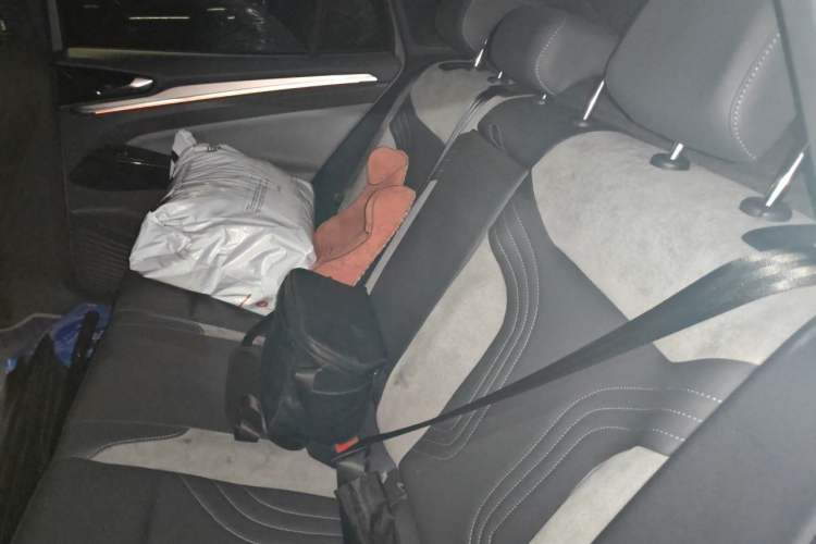 Used Volkswagen ID.4 CROZZ 2022 Long-Range Lite PRO Edition Left Rear Seat
