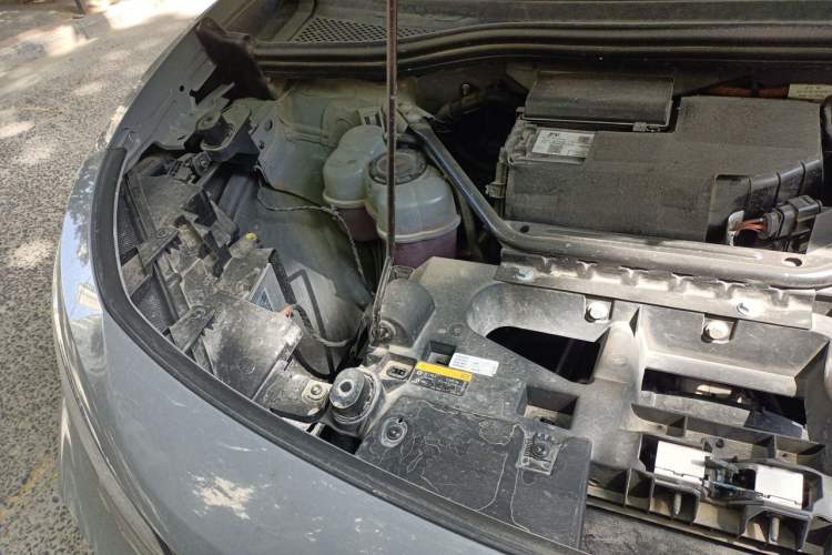 Used Volkswagen ID.4 CROZZ 2022 Long-Range Lite PRO Edition Engine Bay Right